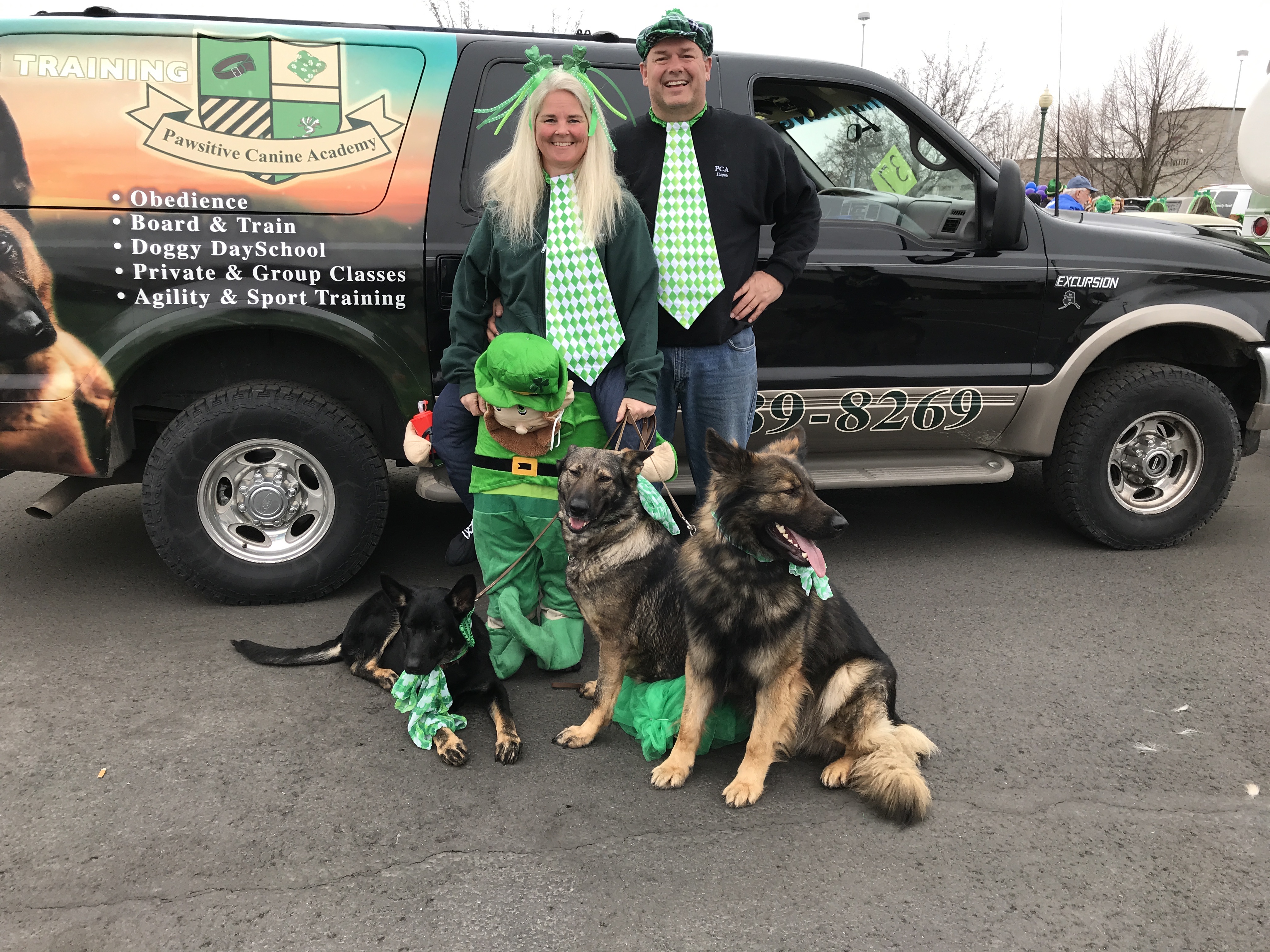  Dave and Monique with some of their dogs at the parade 